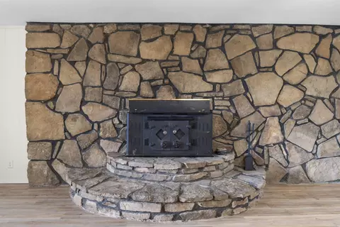 Living - 442 Riverview Trl, Norfork, AR 72658 photo 3 of 3