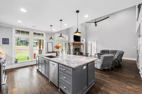 Kitchen - 244 Artesia Ln, Beebe, AR 72012 photo 3 of 4
