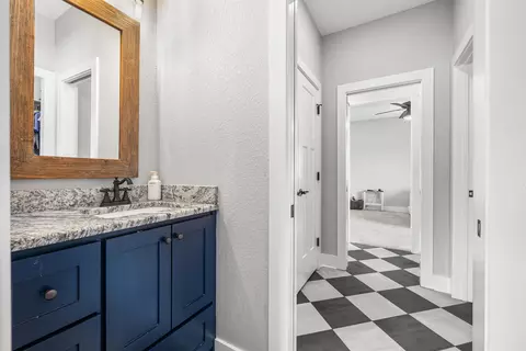 Entry Way - 244 Artesia Ln, Beebe, AR 72012 photo 4 of 7
