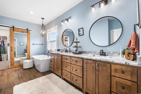 Bath - 244 Artesia Ln, Beebe, AR 72012 photo 1 of 5