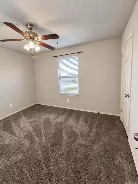 Bedroom - 6169 Saddle Hill Dr, Alexander, AR 72002 photo 2 of 4