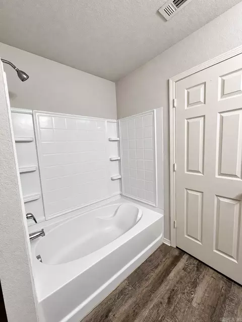 Bath - 6169 Saddle Hill Dr, Alexander, AR 72002 photo 4 of 4