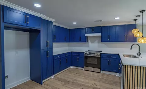 Kitchen - 12507 Vimy Rdg, Alexander, AR 72002 photo 4 of 4