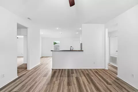 Living - 1375 Meadows Dr, Benton, AR 72019 photo 6 of 7