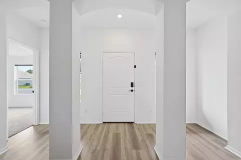 Entry Way - 1375 Meadows Dr, Benton, AR 72019 photo 1 of 3