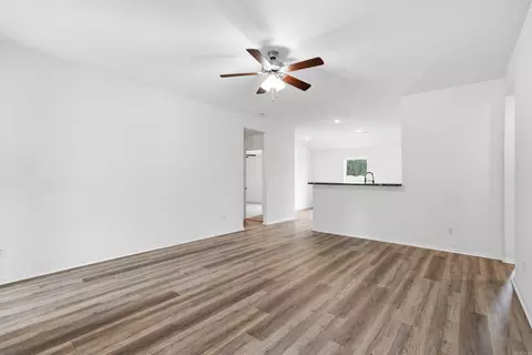 Living - 1375 Meadows Dr, Benton, AR 72019 photo 2 of 7