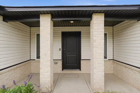 Exterior - 1375 Meadows Dr, Benton, AR 72019 photo 4 of 8