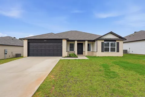 1375 Meadows Dr, Benton, AR 72019