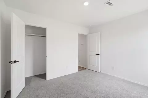 Bedroom - 1375 Meadows Dr, Benton, AR 72019 photo 3 of 6