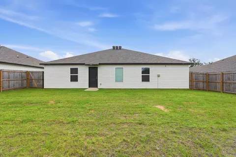 Exterior - 1375 Meadows Dr, Benton, AR 72019 photo 7 of 8