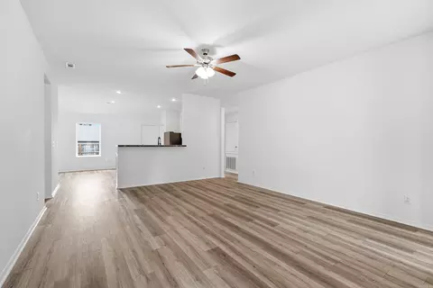 Living - 1375 Meadows Dr, Benton, AR 72019 photo 3 of 7