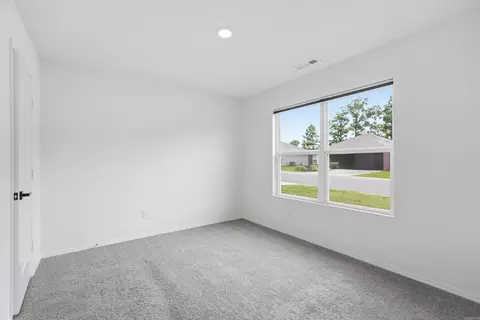 Bedroom - 1375 Meadows Dr, Benton, AR 72019 photo 5 of 6