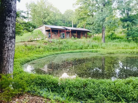 298 Red Lamb Rd, Melbourne, AR 72556