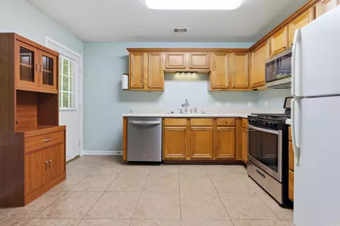 Kitchen - 1605 Jackson Dr, Conway, AR 72032 photo 1 of 1