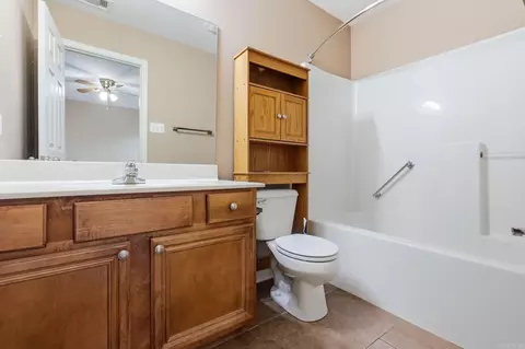Bath - 1605 Jackson Dr, Conway, AR 72032 photo 1 of 4
