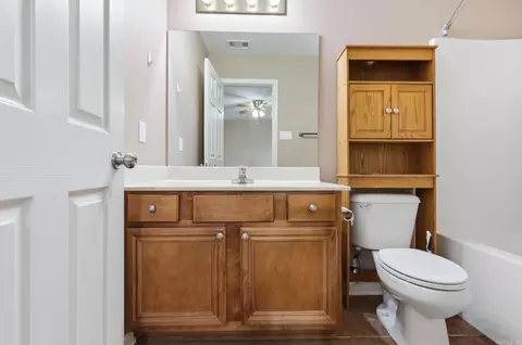 Bath - 1605 Jackson Dr, Conway, AR 72032 photo 2 of 4