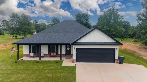 2040 Creekwood Cir, Bauxite, AR 72011