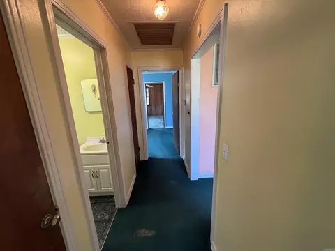 Entry Way - 675 E Jackson St, Piggott, AR 72454 photo 5 of 7