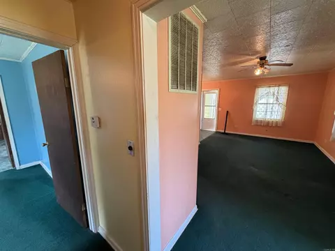 Entry Way - 675 E Jackson St, Piggott, AR 72454 photo 6 of 7