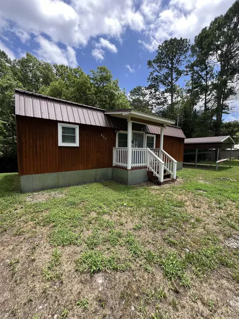 Exterior - 224 Elm St, Mount Ida, AR 71957 photo 11 of 17
