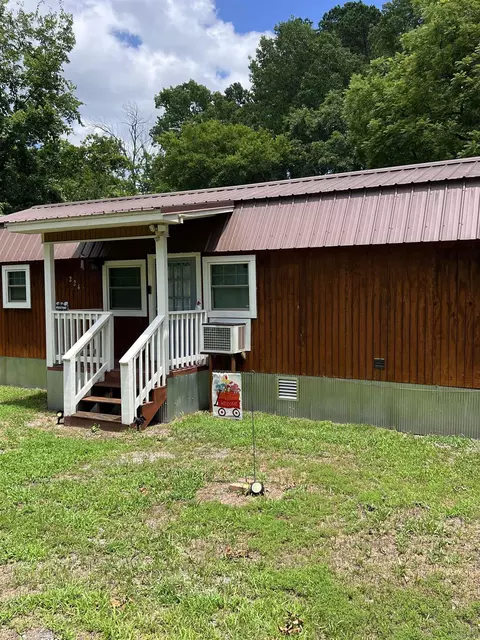 Exterior - 224 Elm St, Mount Ida, AR 71957 photo 10 of 17