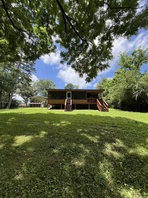 Exterior - 224 Elm St, Mount Ida, AR 71957 photo 2 of 17