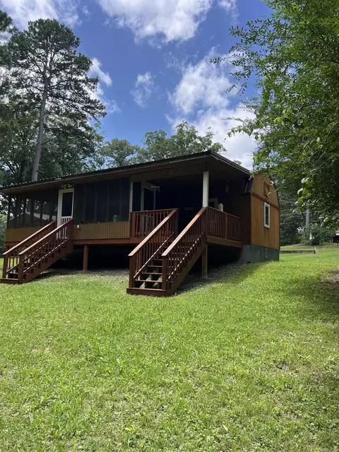 Exterior - 224 Elm St, Mount Ida, AR 71957 photo 4 of 17