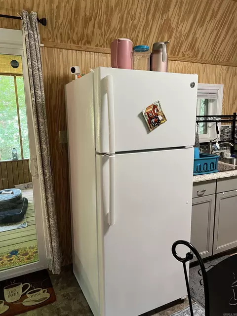 Kitchen - 224 Elm St, Mount Ida, AR 71957 photo 3 of 5