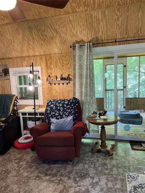 Exterior - 224 Elm St, Mount Ida, AR 71957 photo 6 of 17