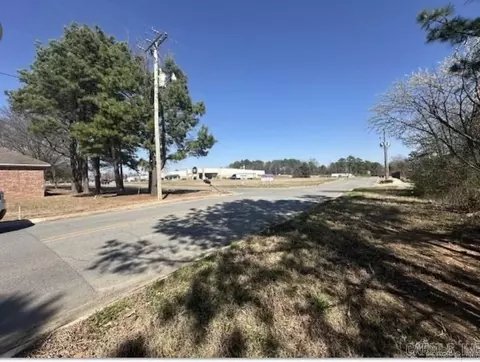 210 Dell Dr, Bryant, AR 72022 photo 4