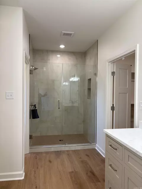 Bath - 177 Hayden Dr, Beebe, AR 72012 photo 2 of 5