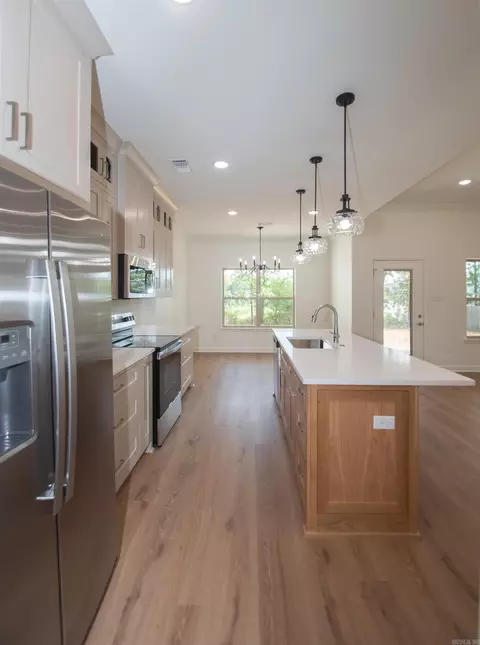 Kitchen - 177 Hayden Dr, Beebe, AR 72012 photo 3 of 5