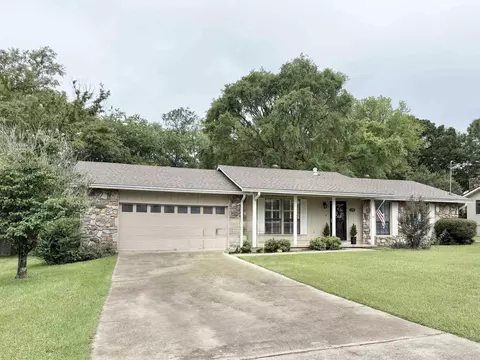 1155 Burchwood Bay Rd, Hot Springs, AR 71913