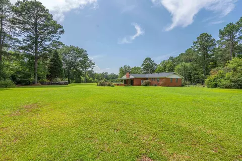Exterior - 115 Larkin St, Malvern, AR 72104 photo 8 of 13