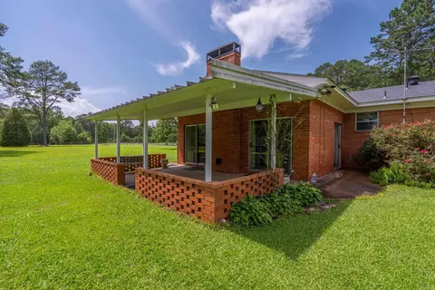 Exterior - 115 Larkin St, Malvern, AR 72104 photo 4 of 13