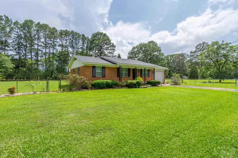 Exterior - 115 Larkin St, Malvern, AR 72104 photo 12 of 13