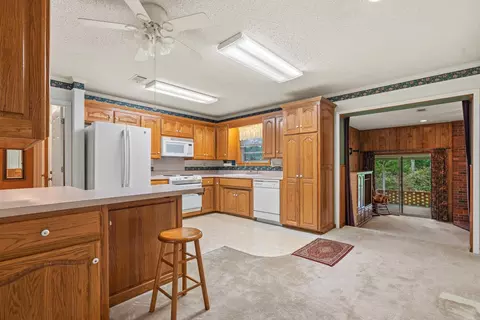 Entry Way - 115 Larkin St, Malvern, AR 72104 photo 1 of 2