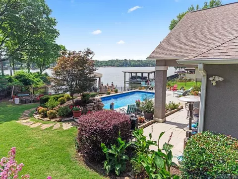 111 Big Duke Trl, Hot Springs, AR 71913