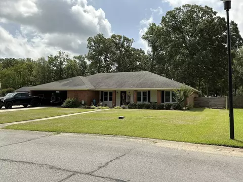 110 Sycamore Cir, Crossett, AR 71635