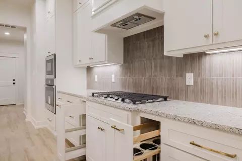 Kitchen - 7097 Cold Creek Dr, Alexander, AR 72002 photo 4 of 4