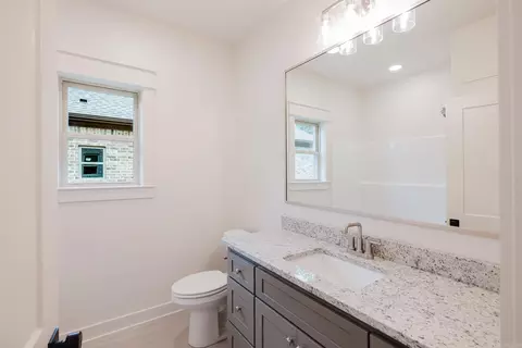 Bath - 7097 Cold Creek Dr, Alexander, AR 72002 photo 3 of 3