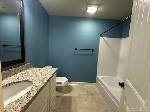 Bath - 9 Eagle Dr, Lonoke, AR 72086 photo 3 of 3