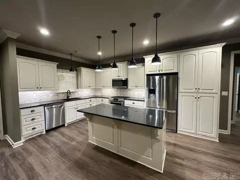 Kitchen - 9 Eagle Dr, Lonoke, AR 72086 photo 1 of 2