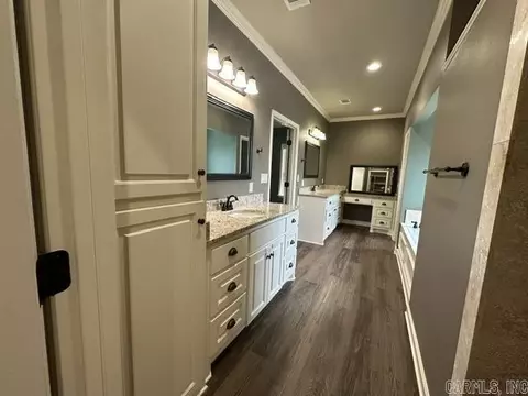 Entry Way - 9 Eagle Dr, Lonoke, AR 72086 photo 2 of 3
