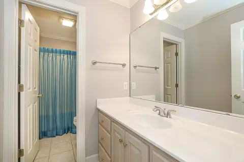 Bath - 827 Miller Loop, Benton, AR 72019 photo 2 of 7