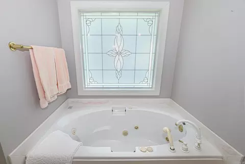 Bath - 827 Miller Loop, Benton, AR 72019 photo 7 of 7