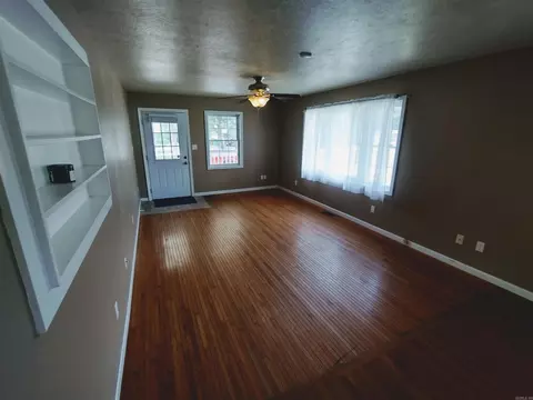 Living - 903 Tower Lp, Mountain View, AR 72560 photo 1 of 1