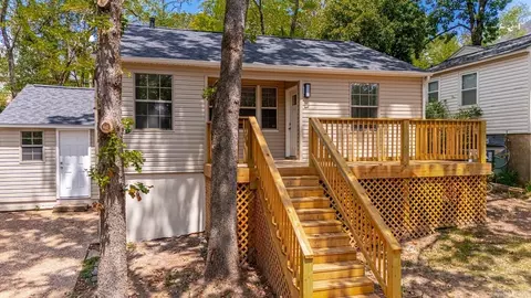 6712 Longwood Rd, Cammack Village, AR 72207