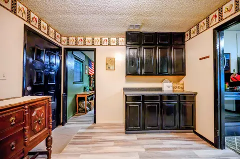 Entry Way - 129 Blossom Ln, Mena, AR 71953 photo 2 of 3