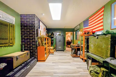 Entry Way - 129 Blossom Ln, Mena, AR 71953 photo 1 of 3